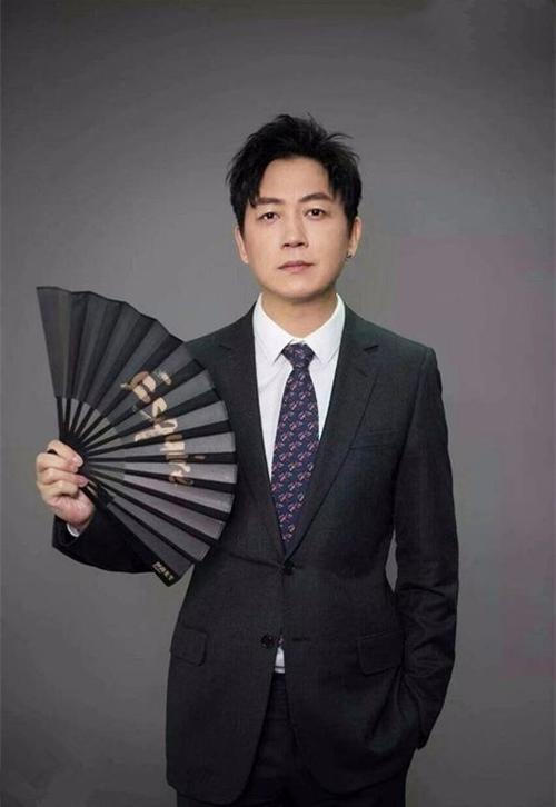 潘粵明成立新公司,經營范圍含電影攝制